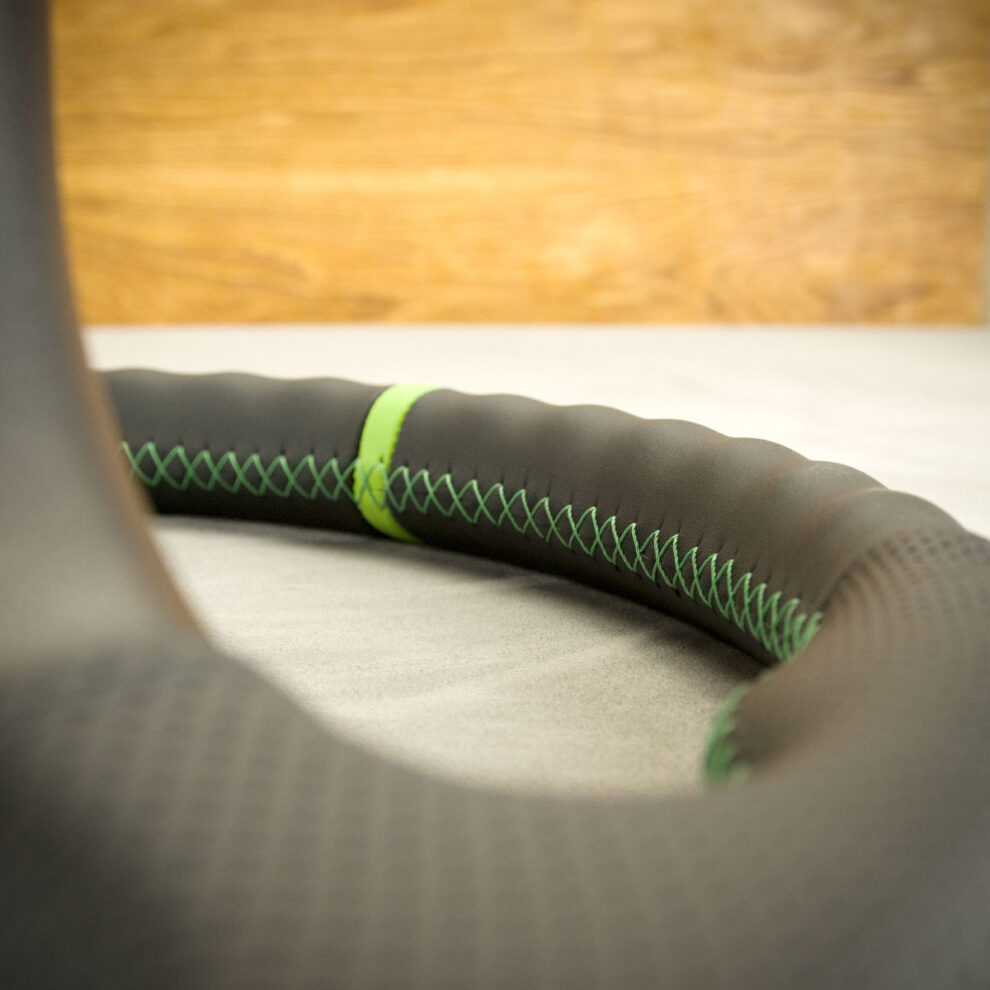 Modyfikacja i obszycie kierownicy Scania