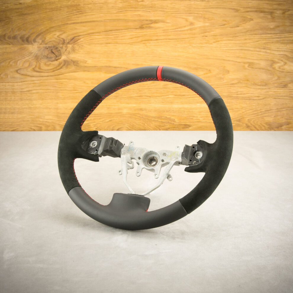 Modyfikacja i obszycie kierownicy Subaru Impreza WRX STI 2011