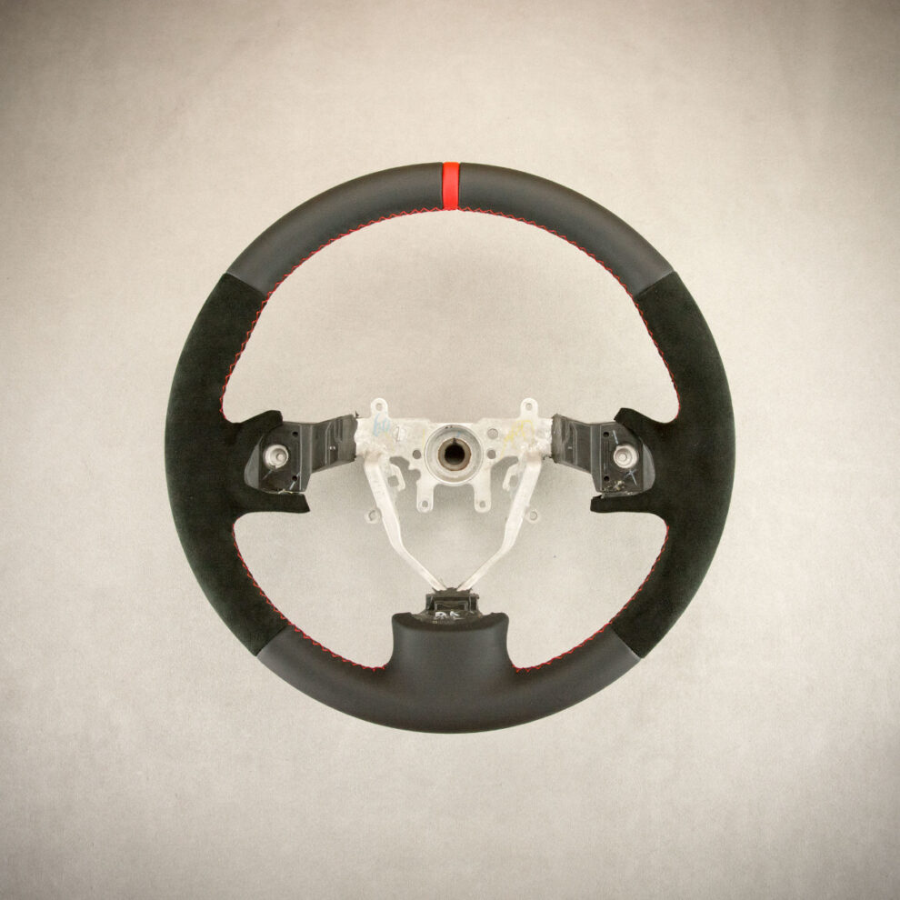 Modyfikacja i obszycie kierownicy Subaru Impreza WRX STI 2011