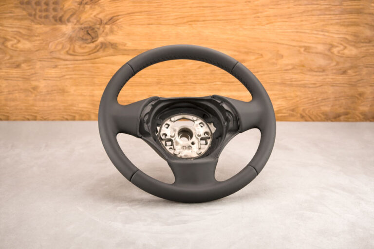 Modyfikacja i obszycie kierownicy BMW E87