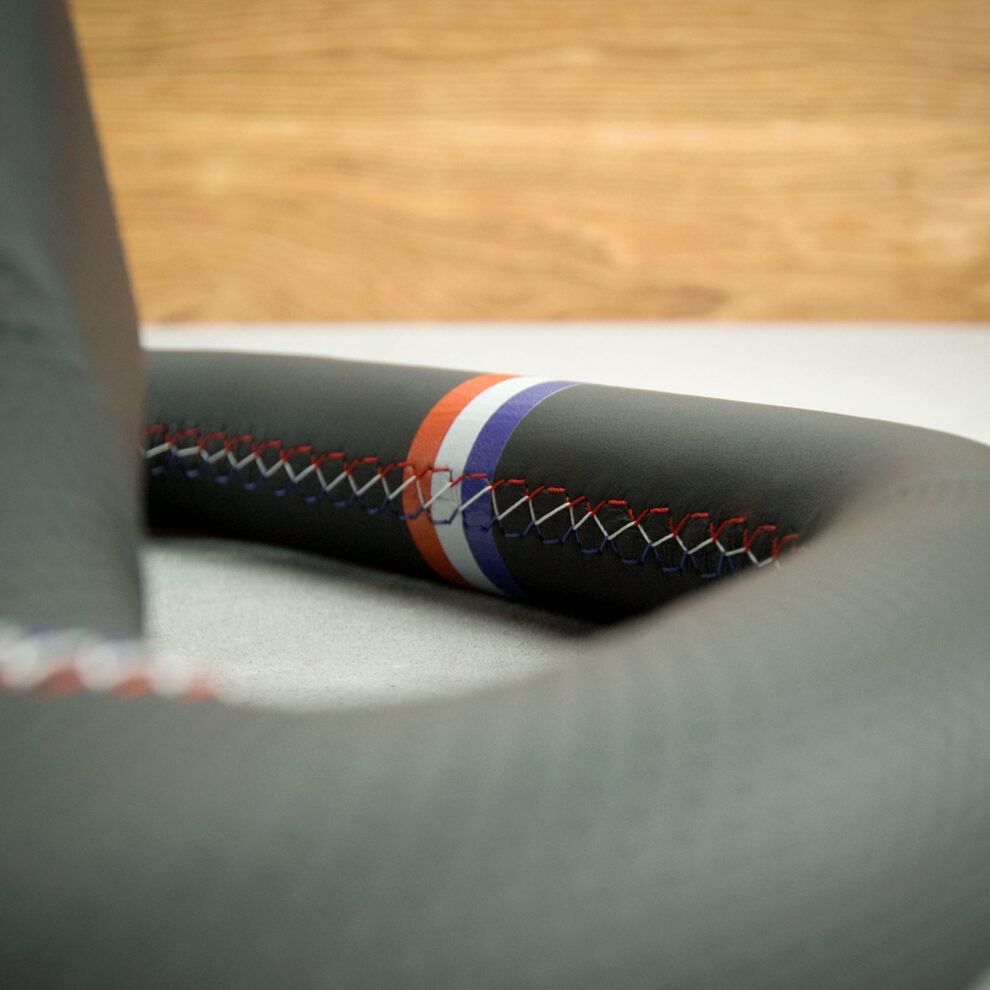 Modyfikacja i obszycie kierownicy Peugeot RCZ