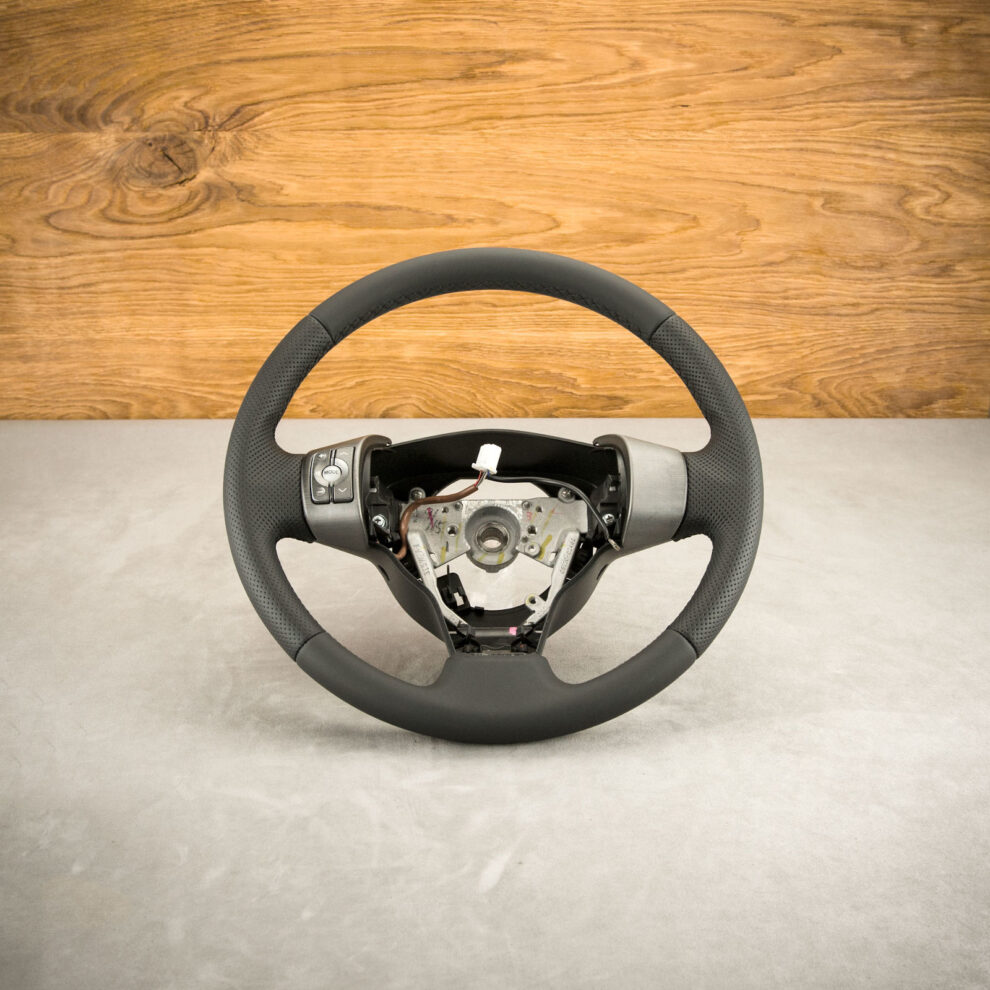 Modyfikacja i obszycie kierownicy Toyota RAV4