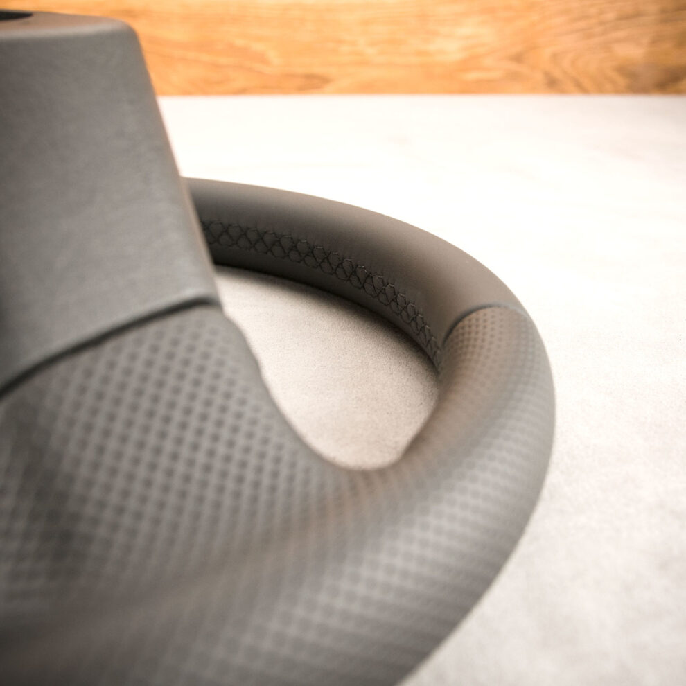 Modyfikacja i obszycie kierownicy Toyota RAV4