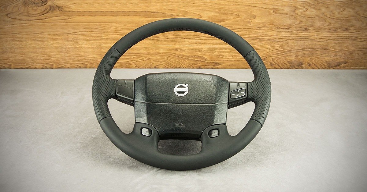 Modyfikacja i obszycie kierownicy Volvo FH3