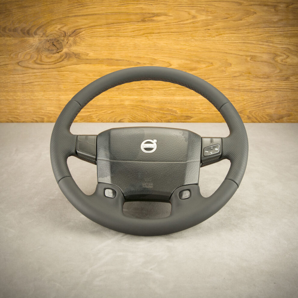 Modyfikacja i obszycie kierownicy Volvo FH3