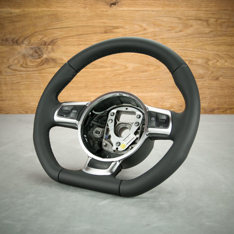 Modyfikacja i obszycie kierownicy Audi TT 8J