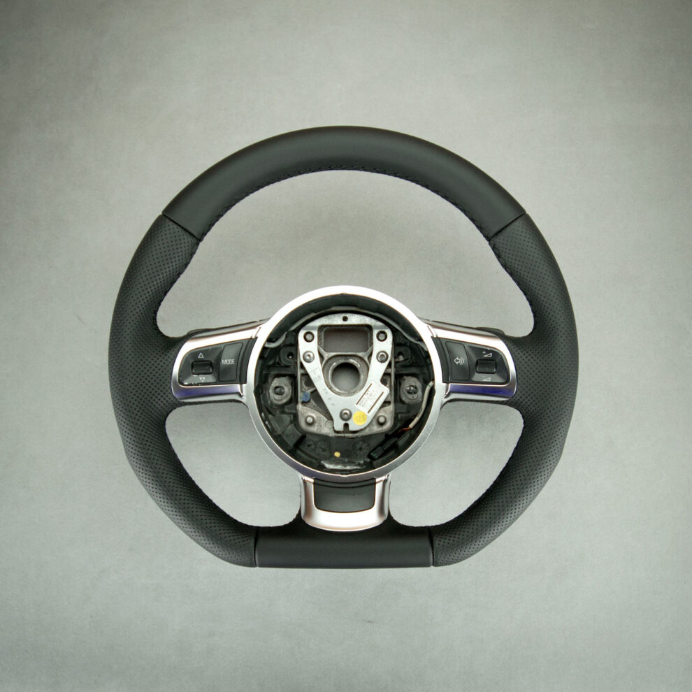 Modyfikacja i obszycie kierownicy Audi TT 8J