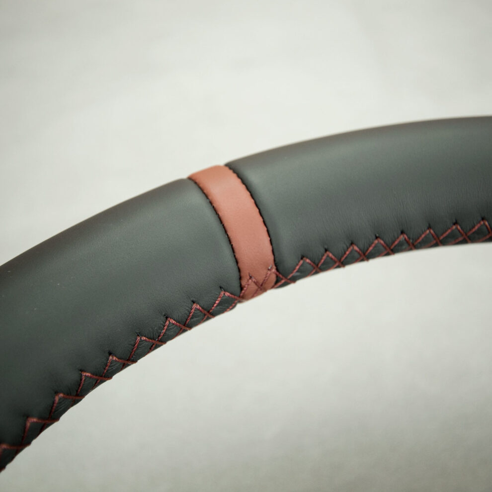 Modyfikacja i obszycie kierownicy Peugeot RCZ