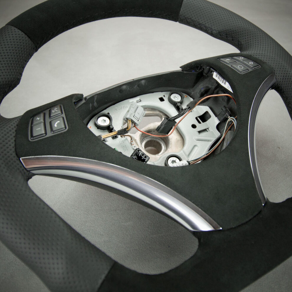 Modyfikacja i obszycie kierownicy BMW E92