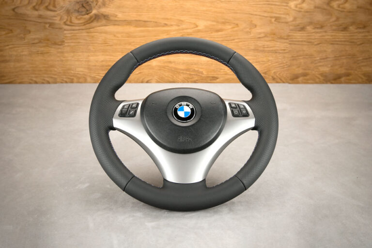 Modyfikacja i obszycie kierownicy BMW E87