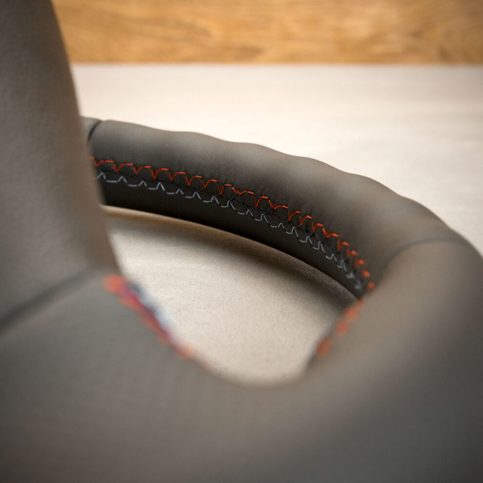 Modyfikacja i obszycie kierownicy BMW E87