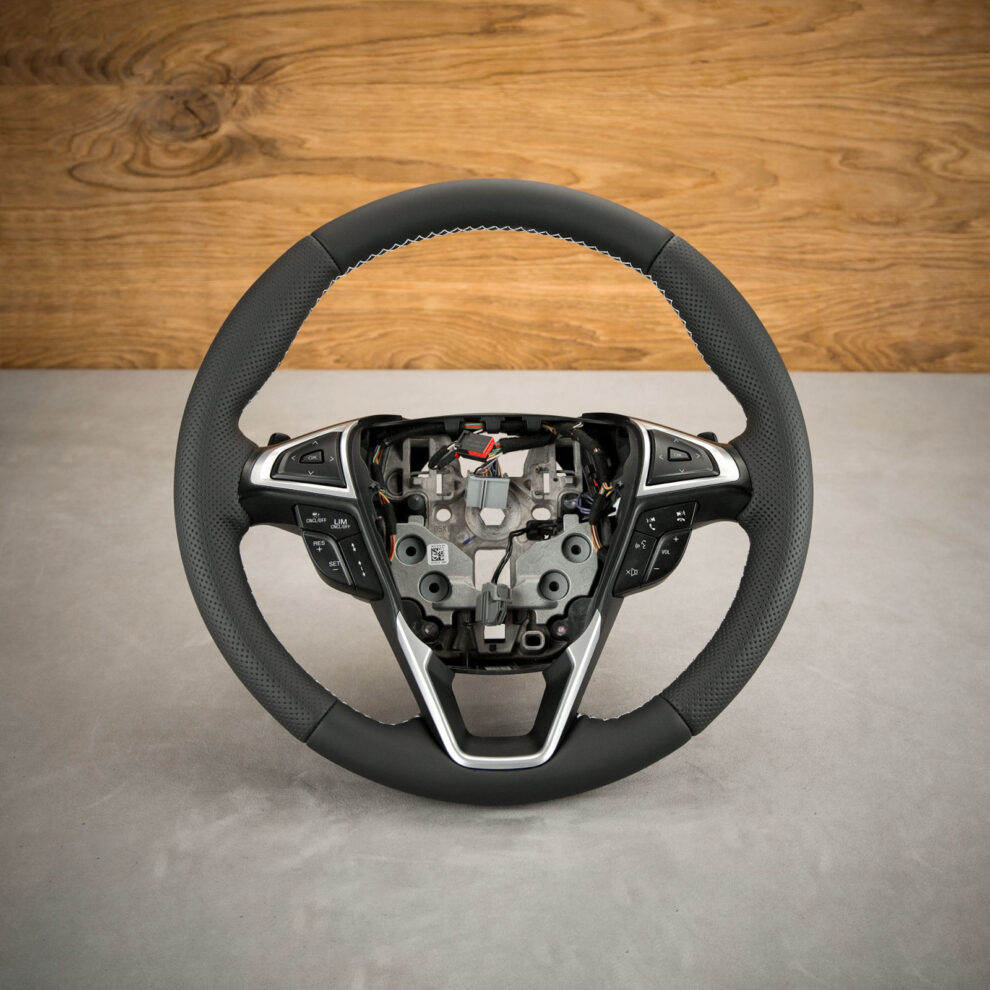 Modyfikacja i obszycie kierownicy Ford Mondeo MK5