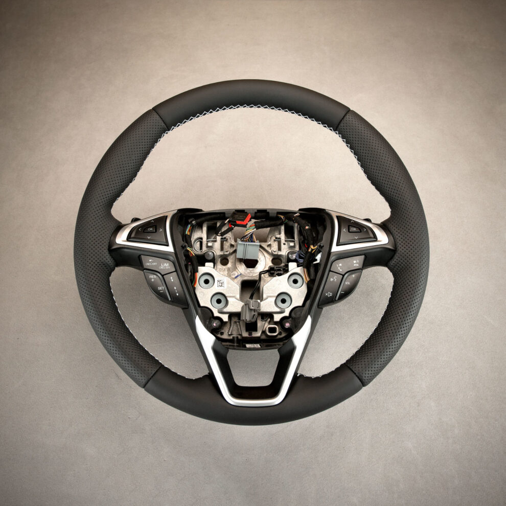 Modyfikacja i obszycie kierownicy Ford Mondeo MK5