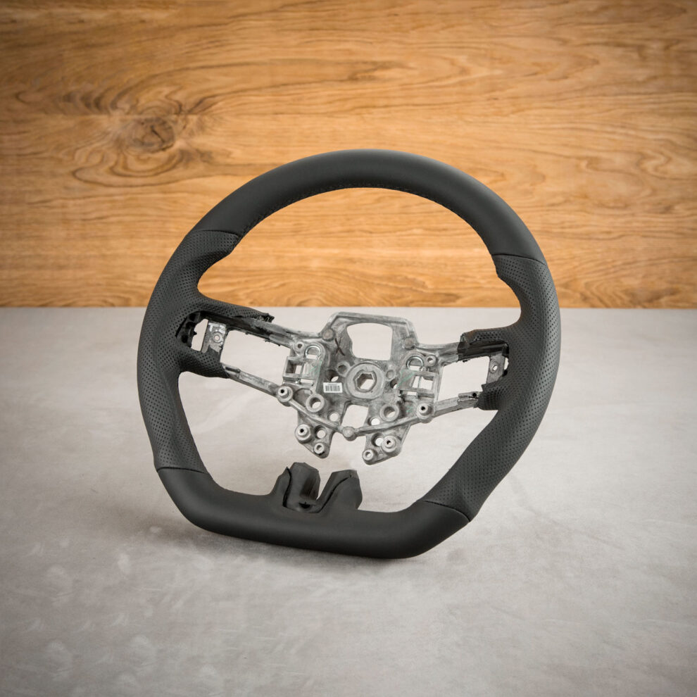 Modyfikacja i obszycie kierownicy Ford Mustang VI