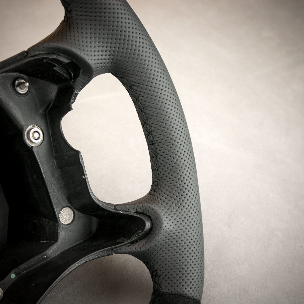 Modyfikacja i obszycie kierownicy Mercedes-Benz CLK 320 W209