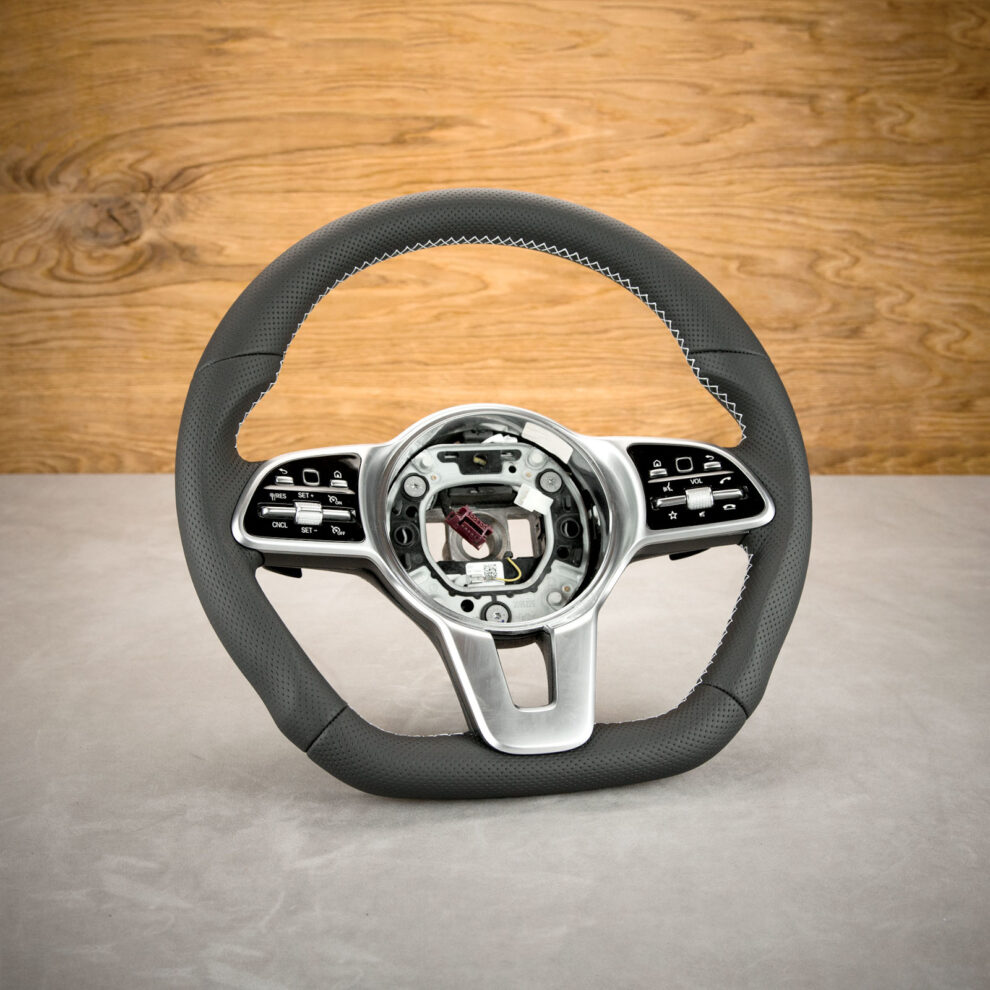 Modyfikacja i obszycie kierownicy Mercedes-Benz GLB X247