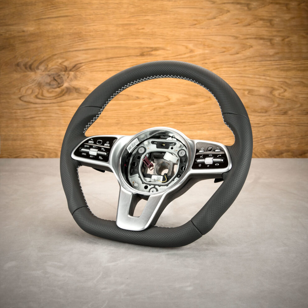 Modyfikacja i obszycie kierownicy Mercedes-Benz GLB X247