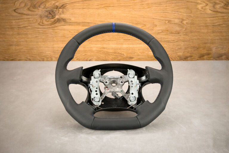 Modyfikacja i obszycie kierownicy Subaru Forester SG