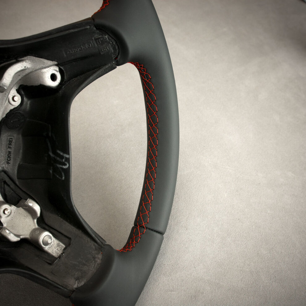 Modyfikacja i obszycie kierownicy Volkswagen Polo V GTI