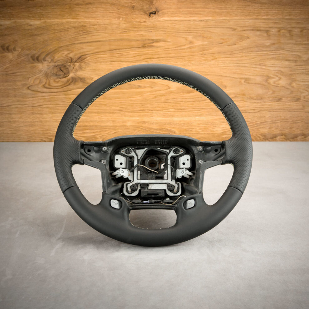 Modyfikacja i obszycie kierownicy Volvo FH