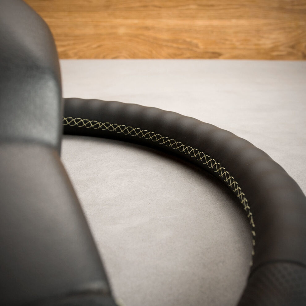 Modyfikacja i obszycie kierownicy Volvo FH