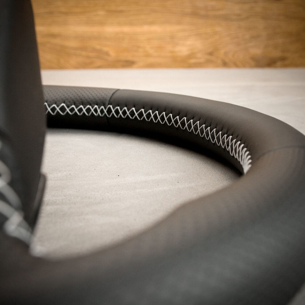 Modyfikacja i obszycie kierownicy Volvo V50