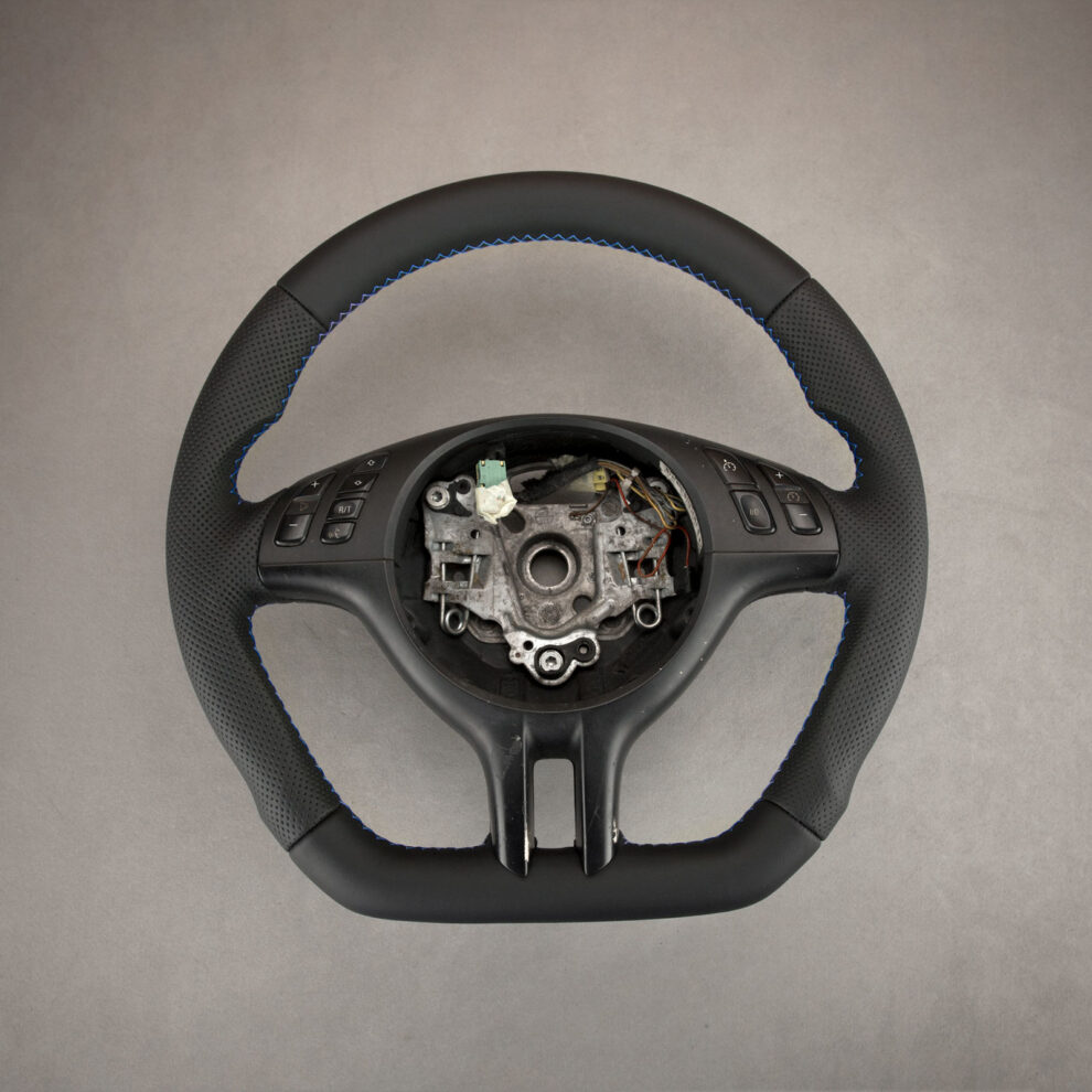 Modyfikacja i obszycie kierownicy BMW E46