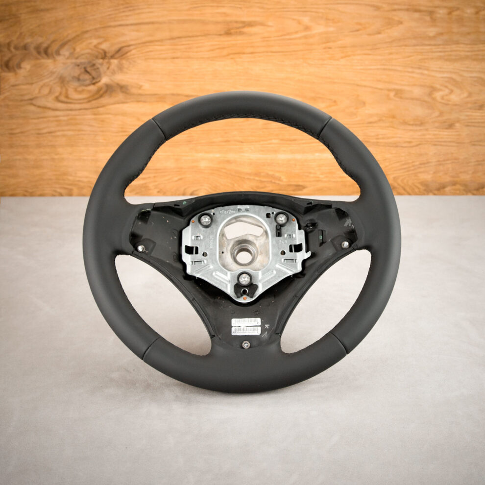 Modyfikacja i obszycie kierownicy BMW E90 330i