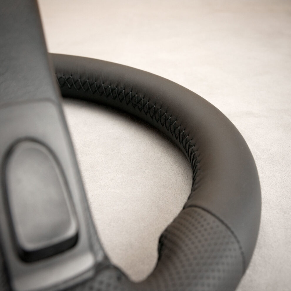 Modyfikacja i obszycie kierownicy Mercedes-Benz CLK 320