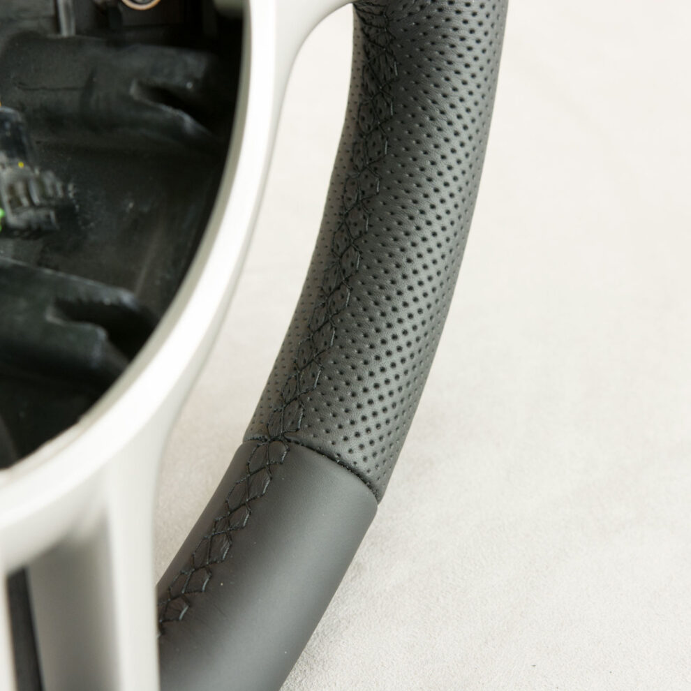 Modyfikacja i obszycie kierownicy BMW E46