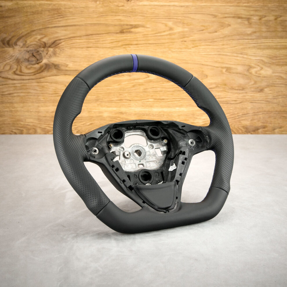 Modyfikacja i obszycie kierownicy Ford Fiesta Mk7