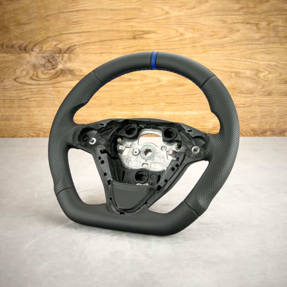 Modyfikacja i obszycie kierownicy Ford Fiesta Mk7