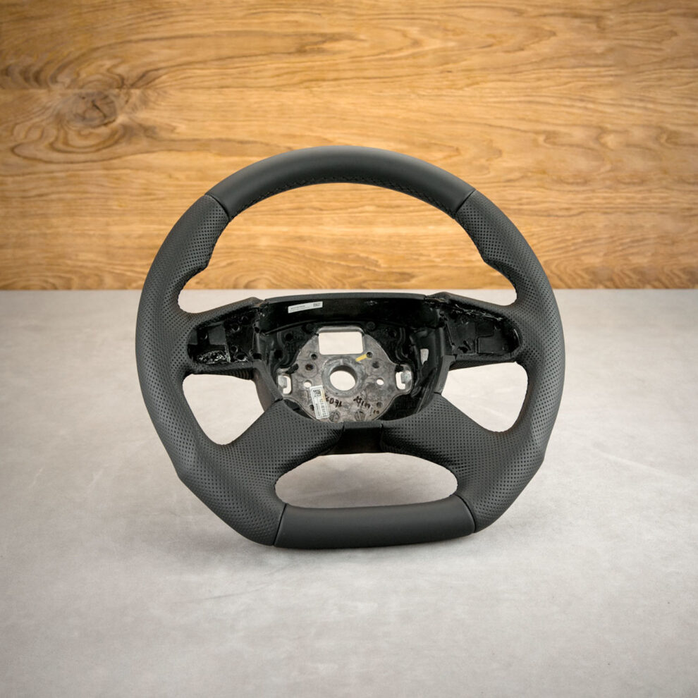 Modyfikacja i obszycie kierownicy Skoda Superb II