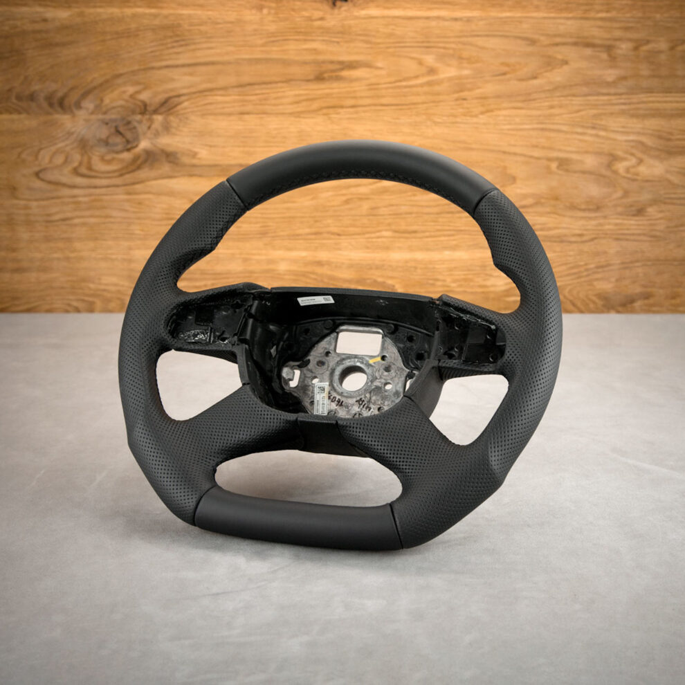 Modyfikacja i obszycie kierownicy Skoda Superb II