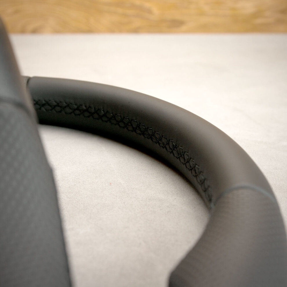 Modyfikacja i obszycie kierownicy Skoda Superb II