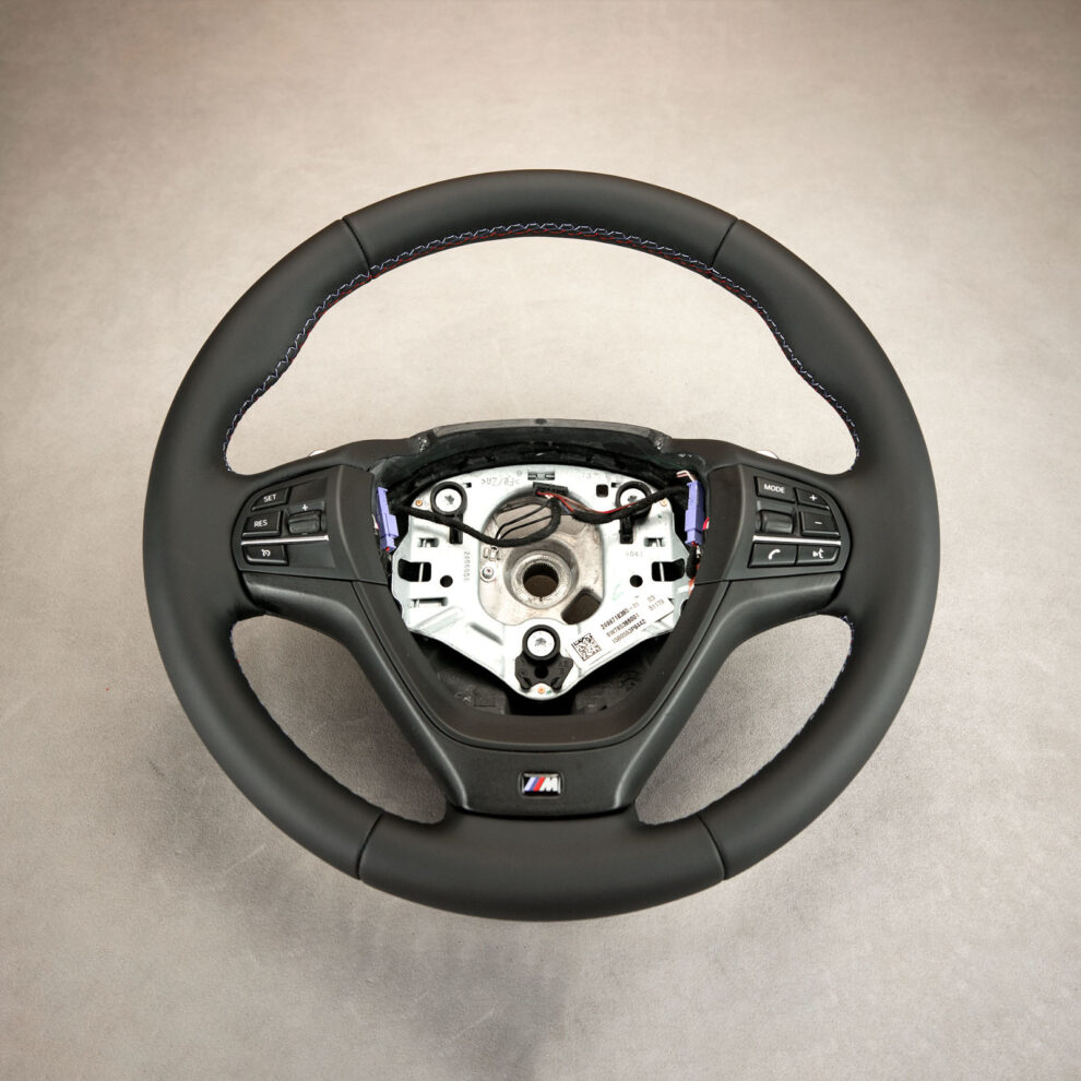 Obszycie kierownicy BMW X3 F25 M