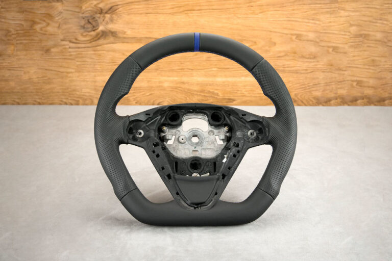 Modyfikacja i obszycie kierownicy Ford Fiesta Mk7