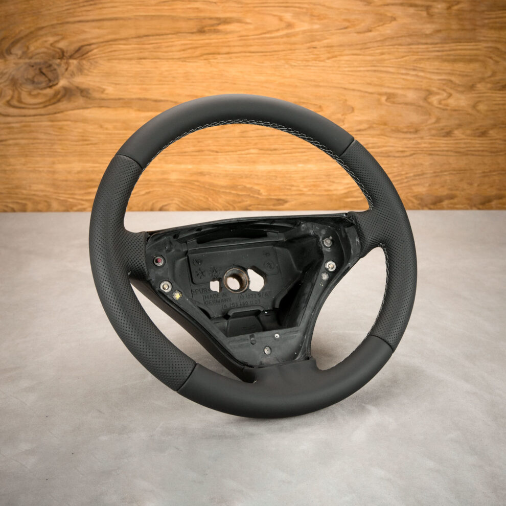 Modyfikacja i obszycie kierownicy Mercedes-Benz C 320 W209