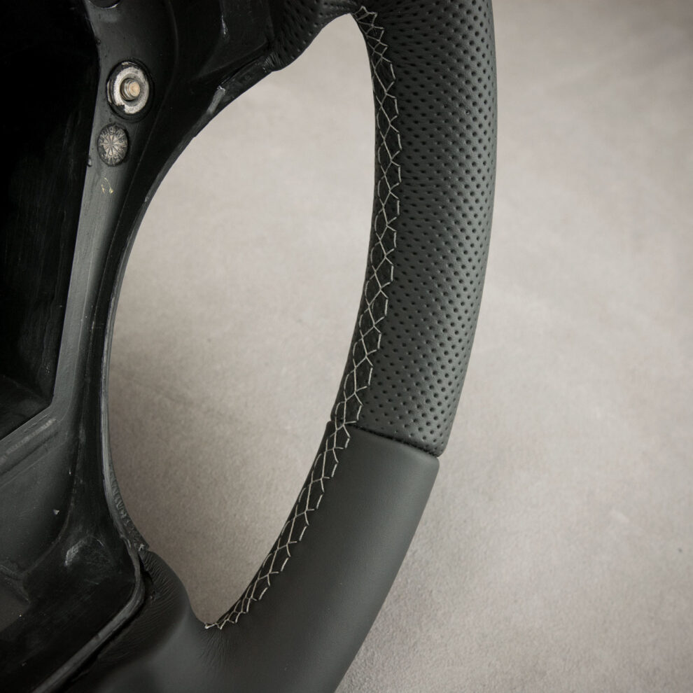 Modyfikacja i obszycie kierownicy Mercedes-Benz C 320 W209