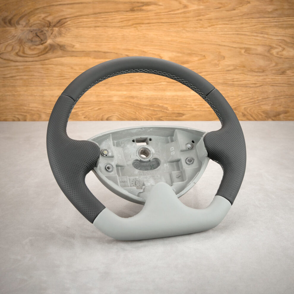 Modyfikacja i obszycie kierownicy Renault Twingo