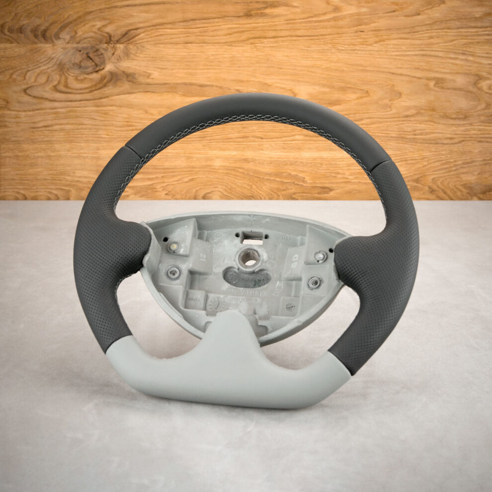 Modyfikacja i obszycie kierownicy Renault Twingo