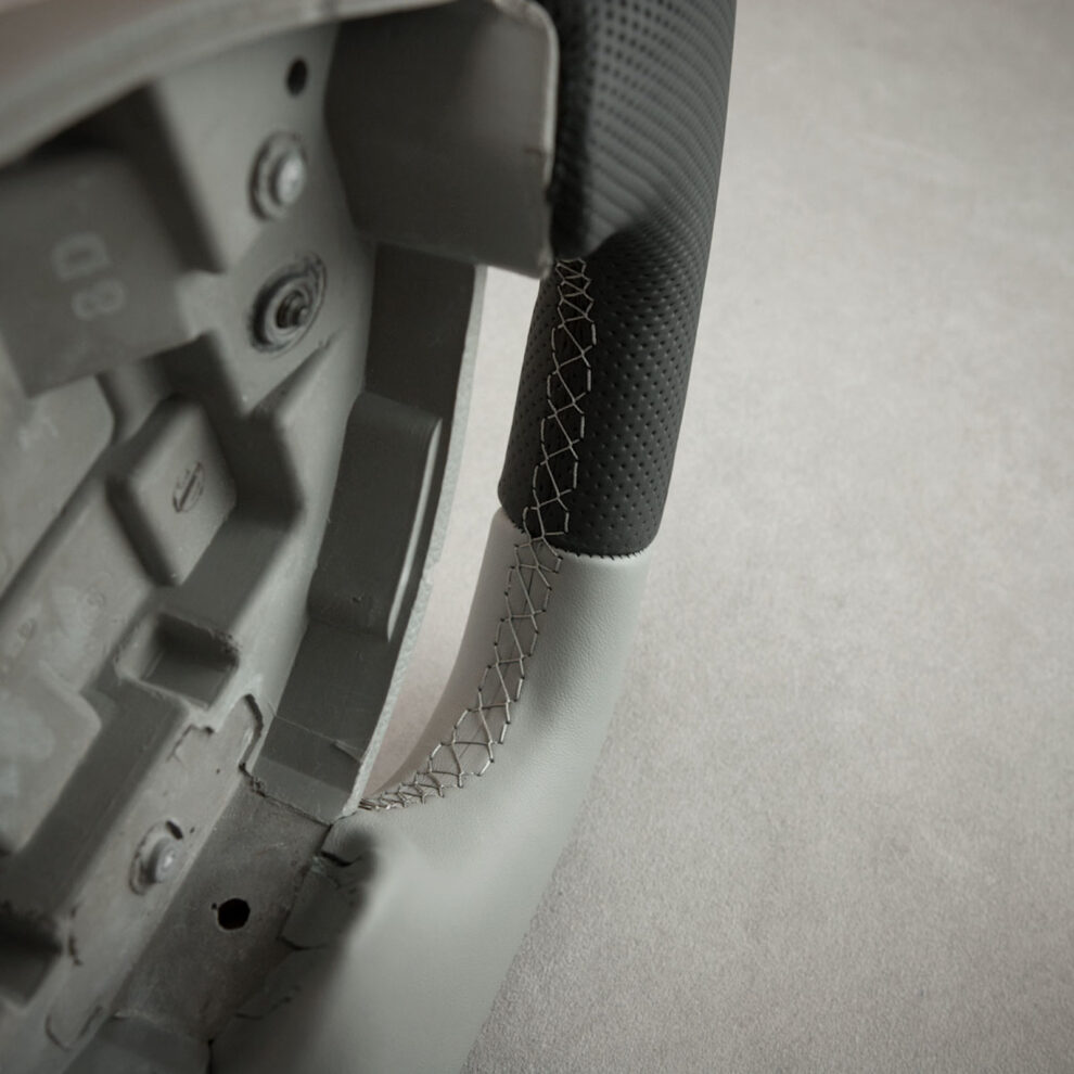 Modyfikacja i obszycie kierownicy Renault Twingo