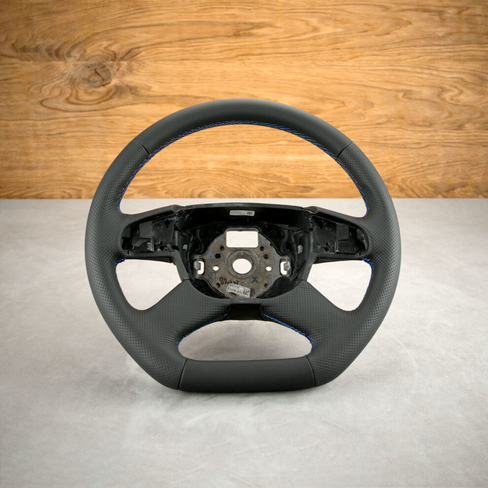 Modyfikacja i obszycie kierownicy Skoda Superb II