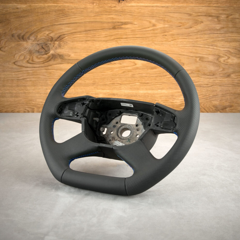 Modyfikacja i obszycie kierownicy Skoda Superb II