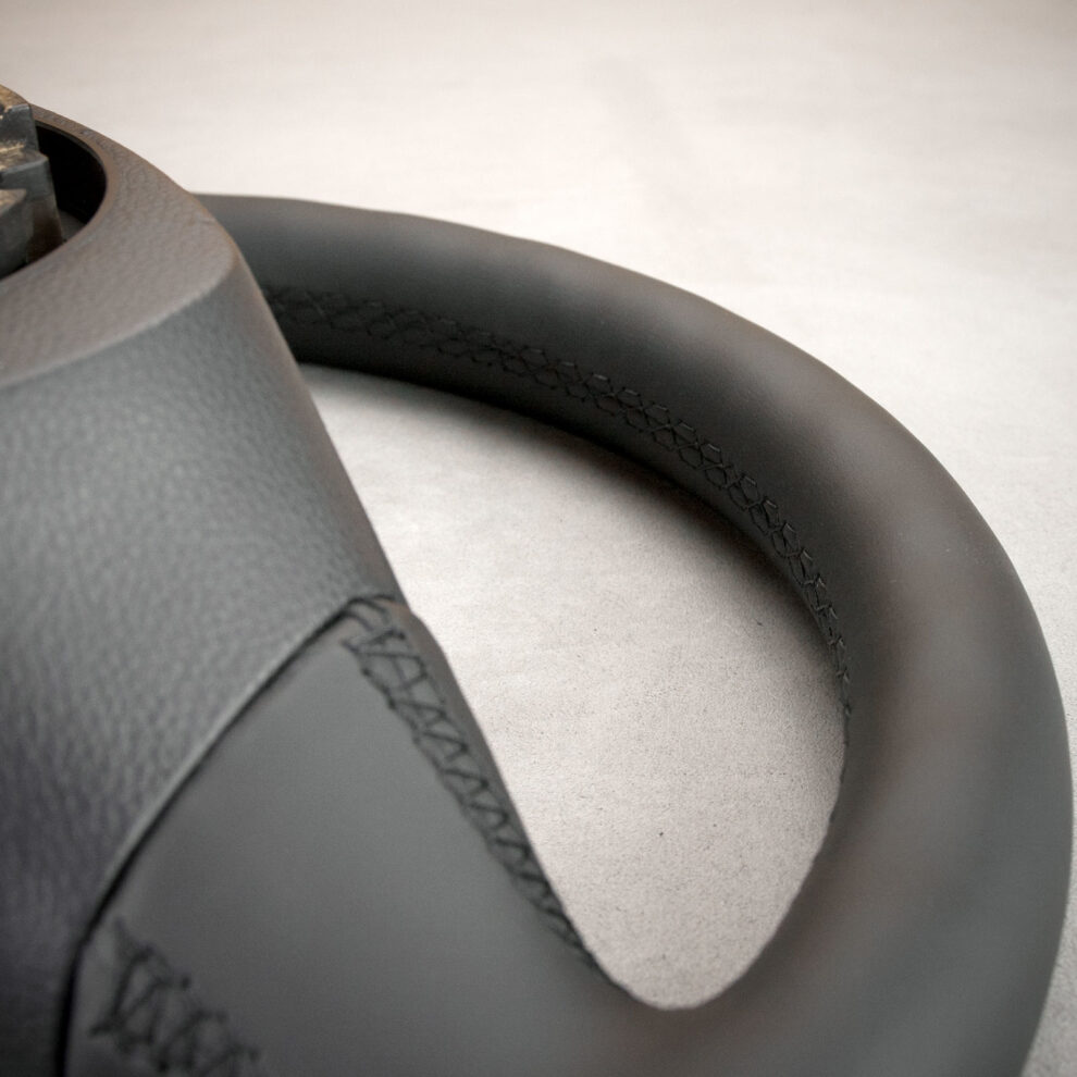 Obszycie kierownicy BMW E61