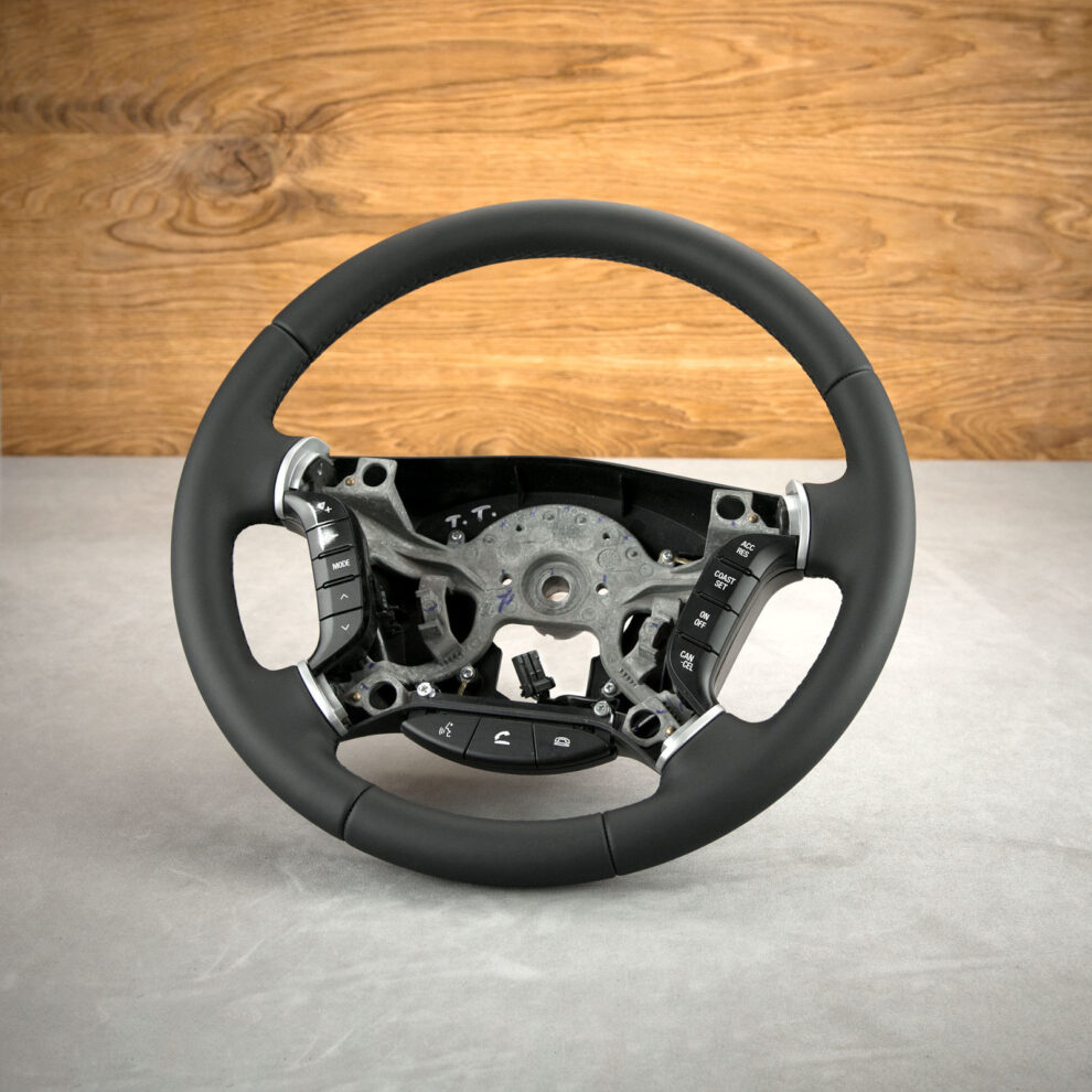 Obszycie kierownicy Mitsubishi Pajero IV