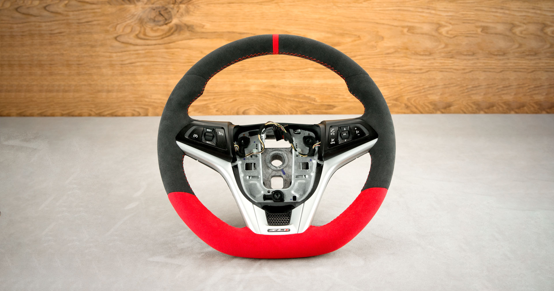 Obszycie kierownicy Chevrolet Camaro ZL1