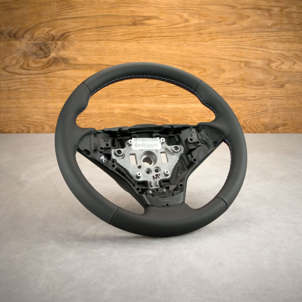 Modyfikacja i obszycie kierownicy BMW E60