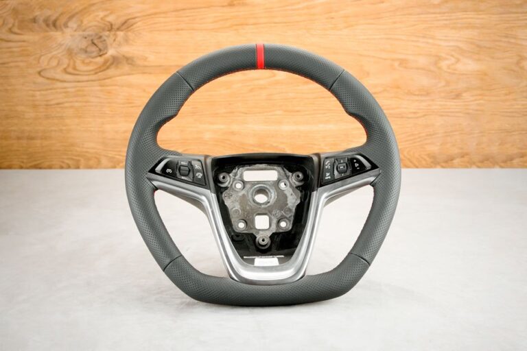 Modyfikacja i obszycie kierownicy Opel Astra J
