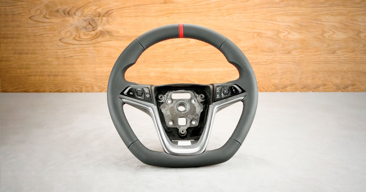 Modyfikacja i obszycie kierownicy Opel Astra J